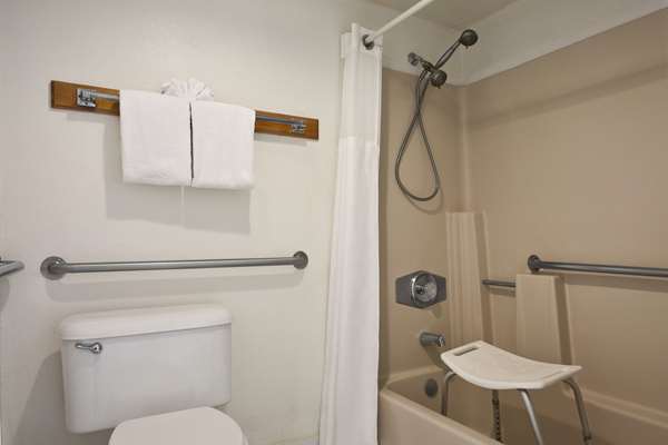  - Travelodge Downtown San Diego - I-5, Exit 14B