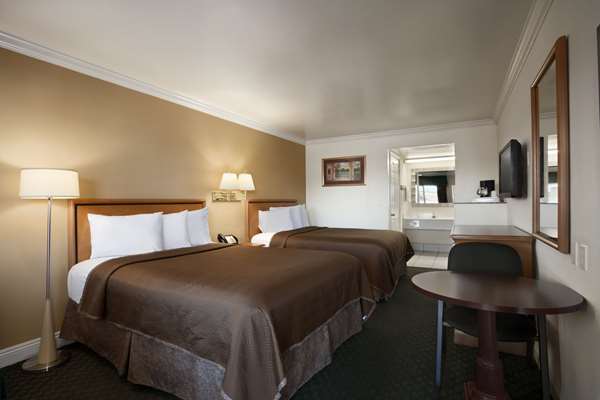  - Travelodge Downtown San Diego - I-5, Exit 14B
