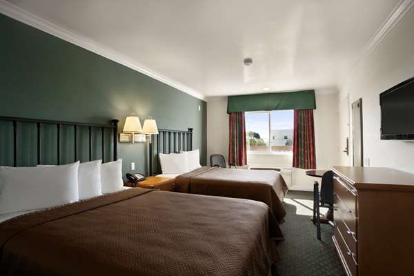  - Travelodge Downtown San Diego - I-5, Exit 14B