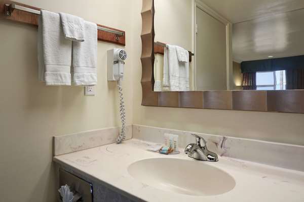  - Travelodge Downtown San Diego - I-5, Exit 14B