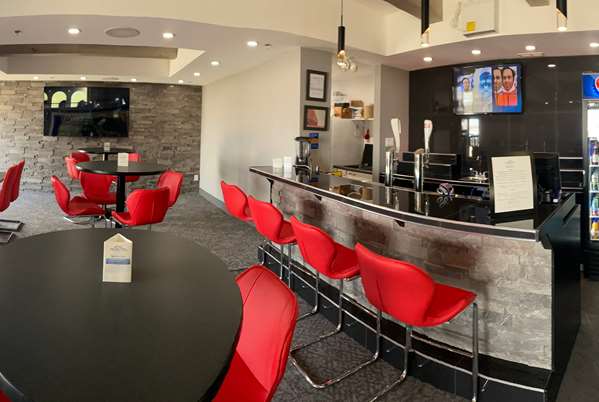 Bar - Microtel Inn & Suites by Wyndham Timmins