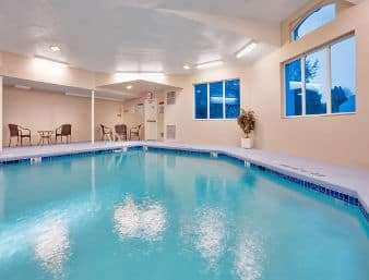 Pool - Baymont Inn & Suites East Windsor - I-91, Exit 44