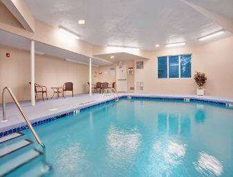 Pool - Baymont Inn & Suites East Windsor - I-91, Exit 44