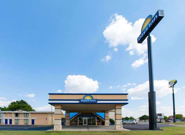 Exterior view - Days Inn Norman