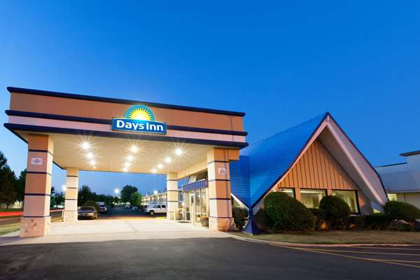 Exterior view - Days Inn Norman