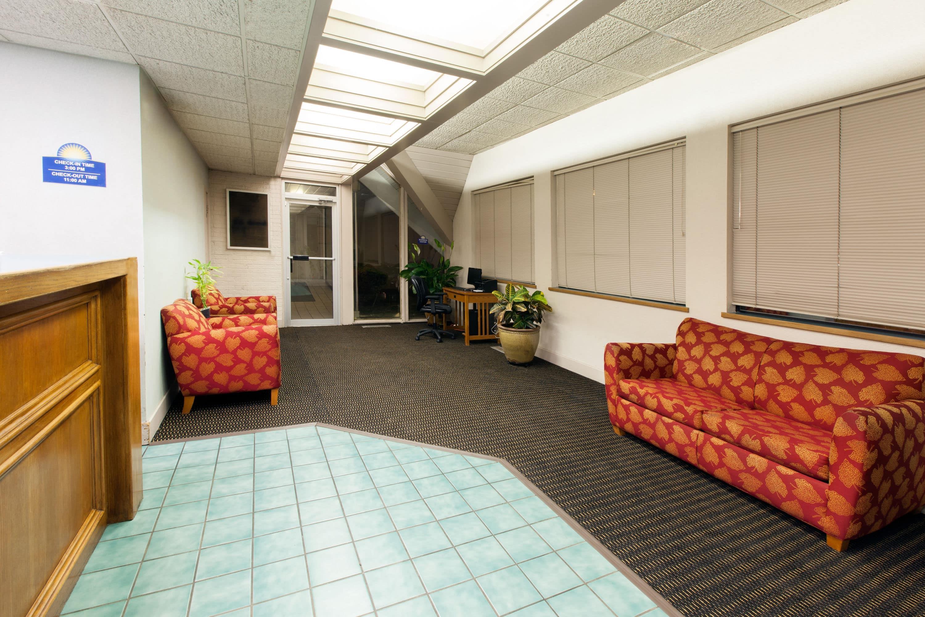 Lobby | Days Inn by Wyndham Norman