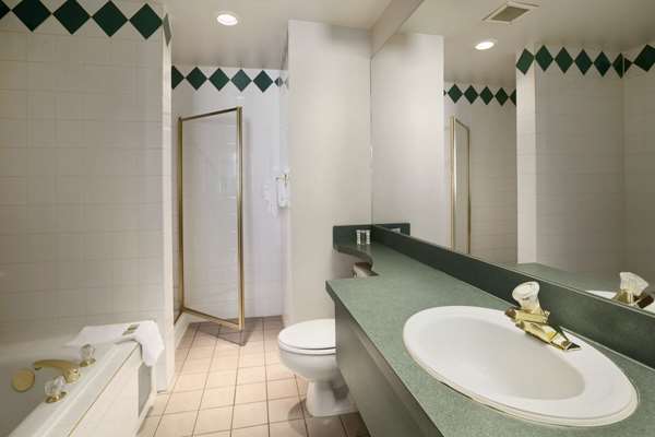  - Super 8 Motel Fox Creek