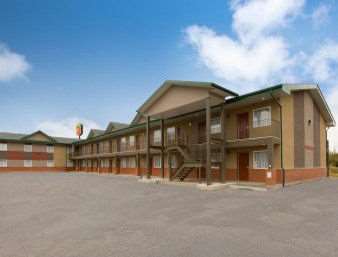 Exterior view - Super 8 Motel Fox Creek