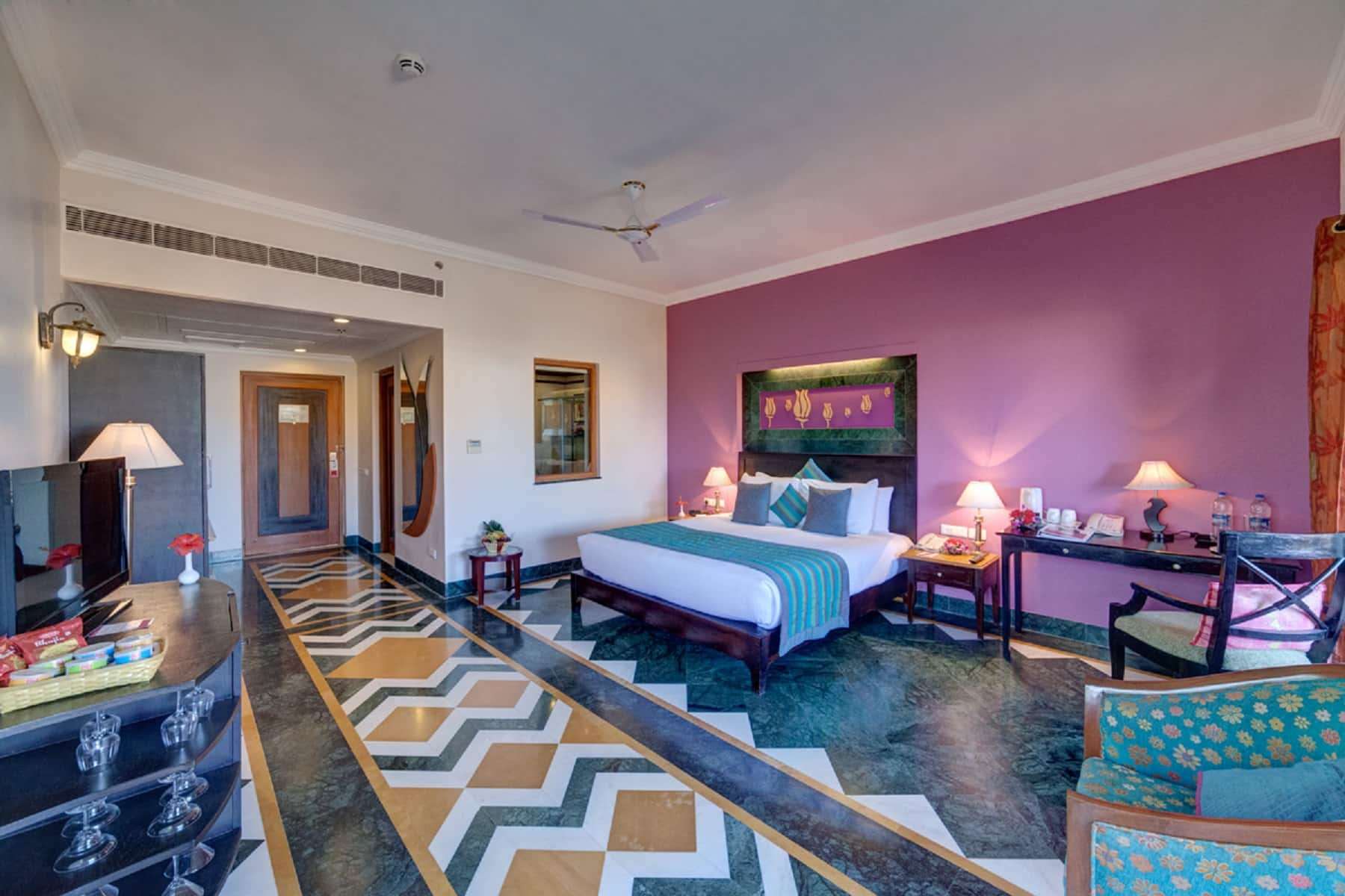 Super Deluxe Room