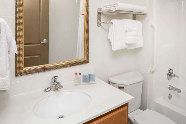  - Hawthorn Suites by Wyndham Panama City Beach