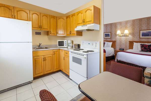 Suite - Thriftlodge Moncton