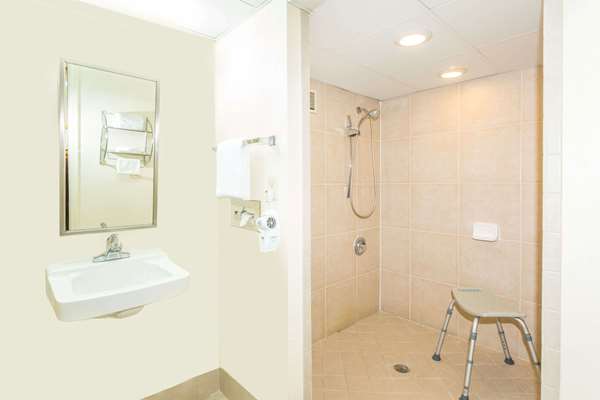  - Days Inn St Augustine Road Valdosta - I-75, Exit 18