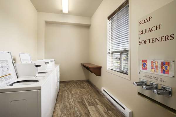  - Ramada Hotel Edson