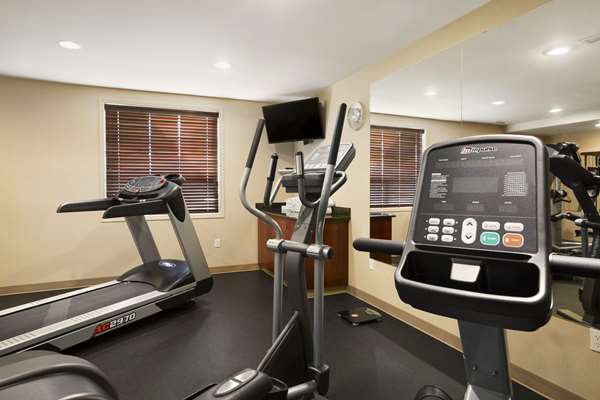 Fitness/ Exercise Room - Ramada Hotel Edson