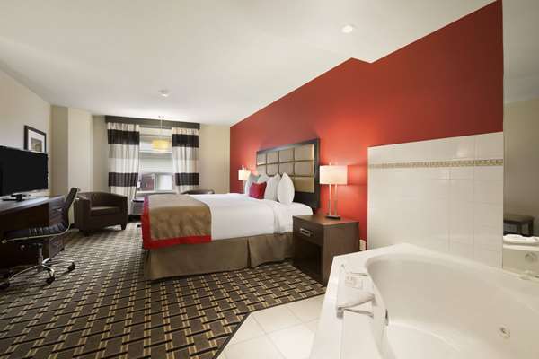 Suite - Ramada Hotel Edson