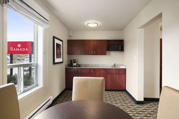 Suite - Ramada Hotel Edson