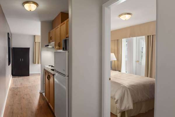 Suite - Days Inn Kamloops