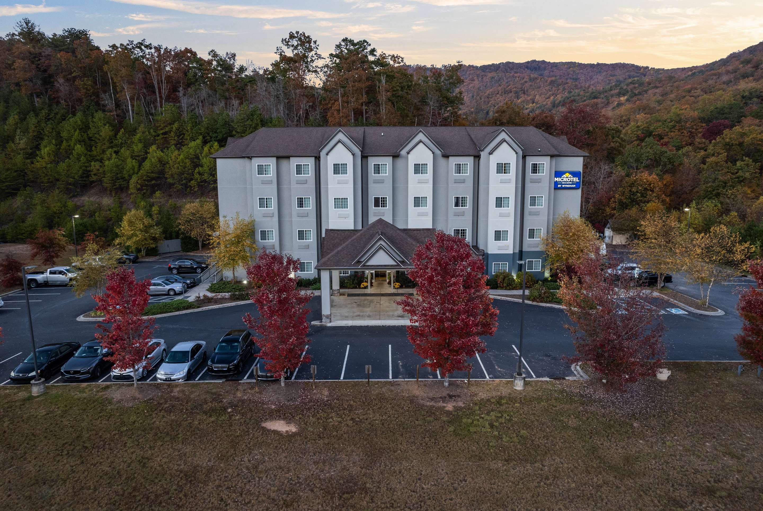 Exterior | Microtel Inn & Suites Dillsboro/Sylva