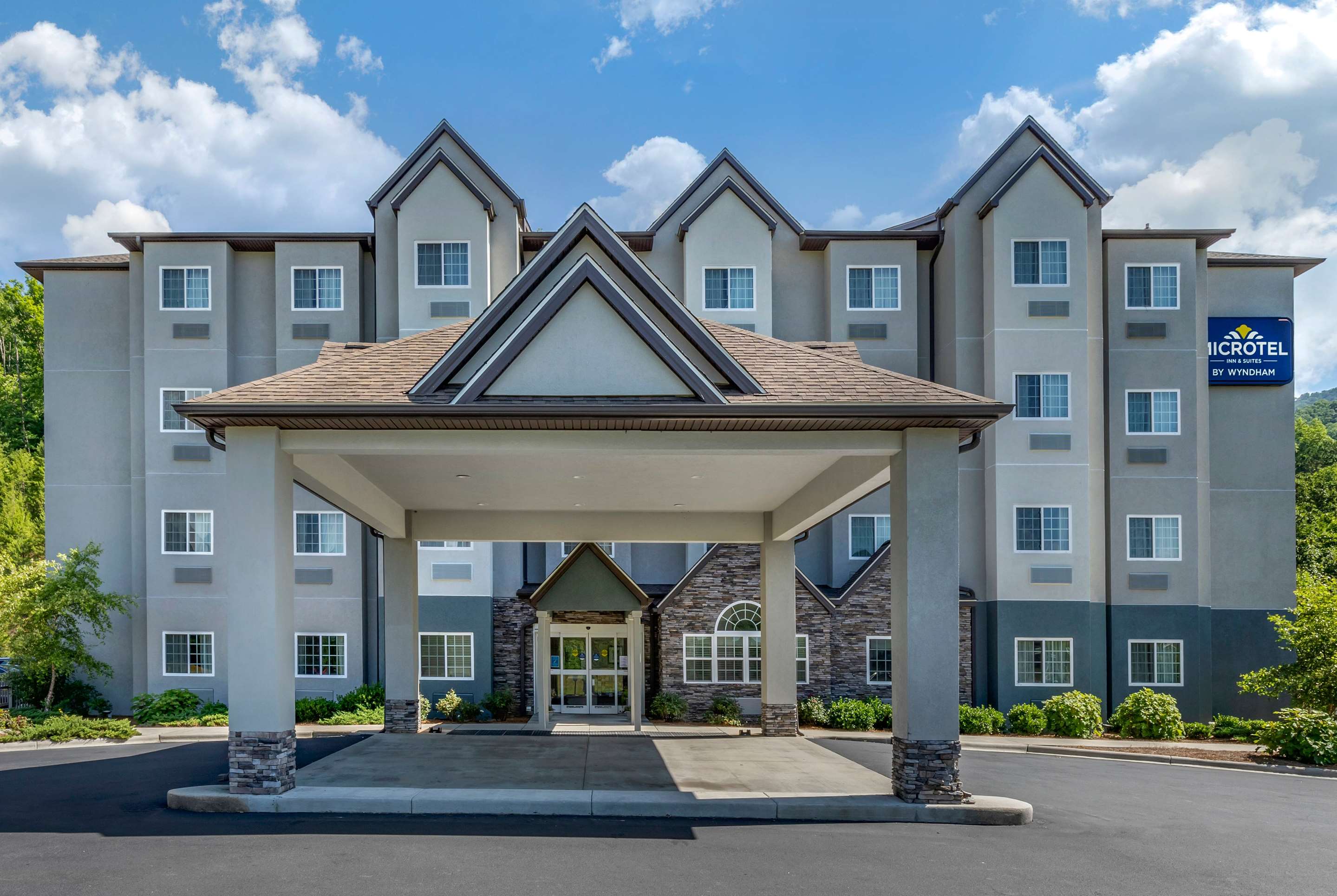 Exterior | Microtel Inn & Suites Dillsboro/Sylva