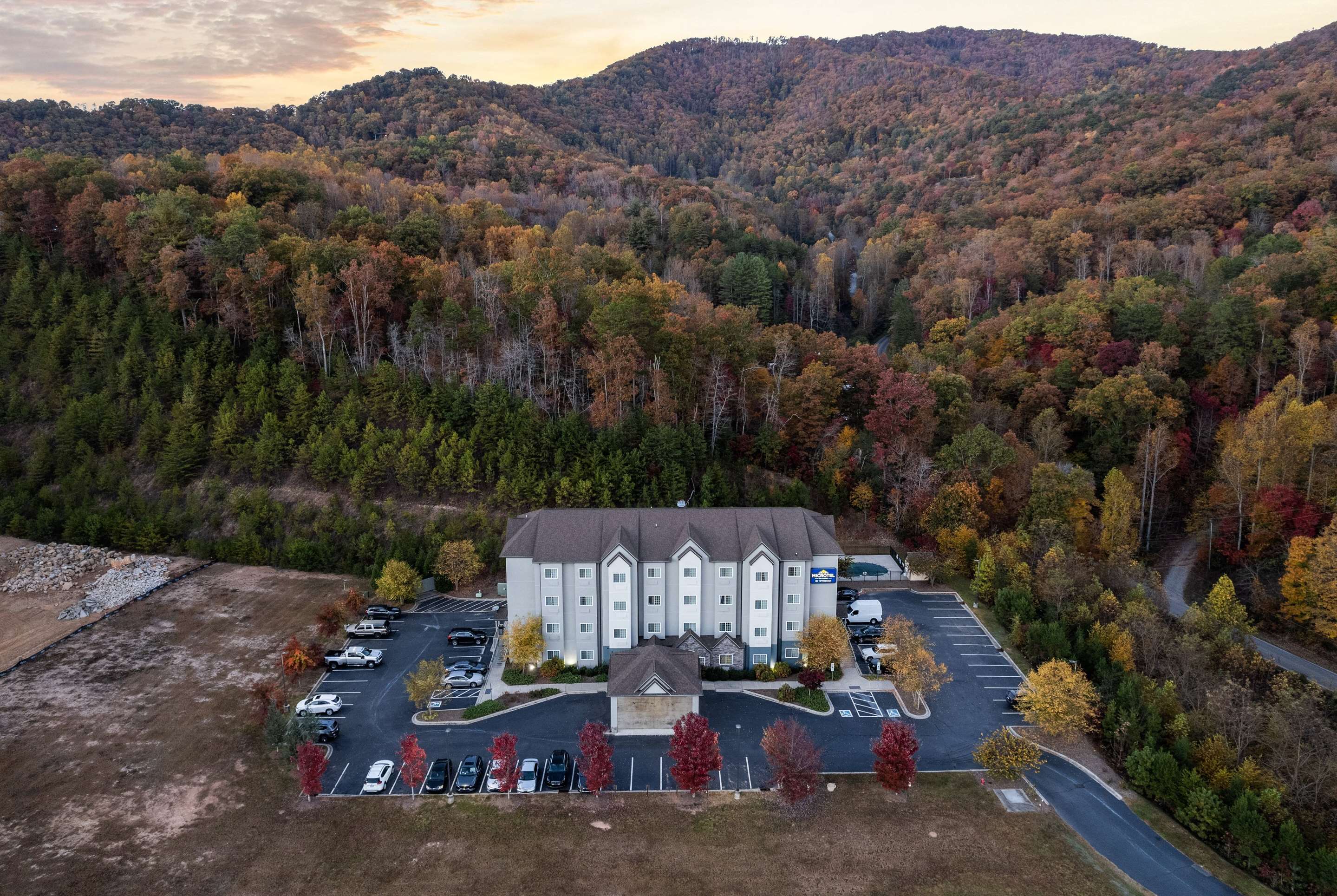 Exterior | Microtel Inn & Suites Dillsboro/Sylva