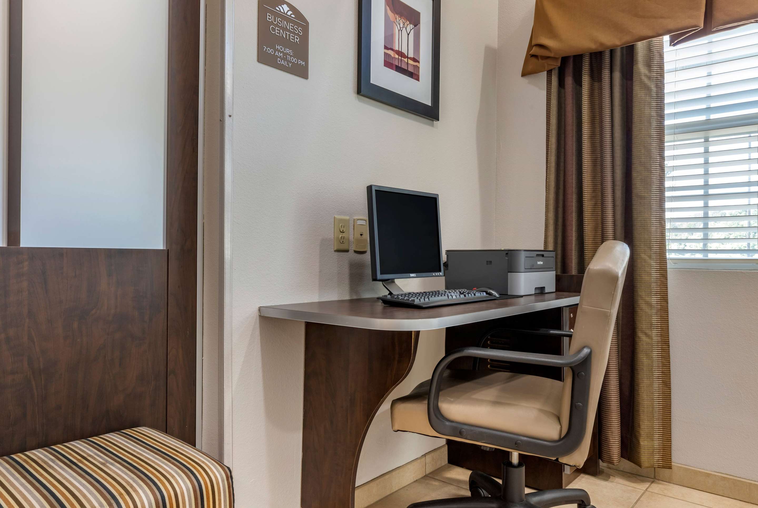 Business Center | Microtel Inn & Suites Dillsboro/Sylva