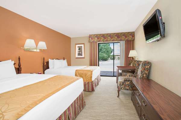 - Days Inn & Suites Red Rock Gallup