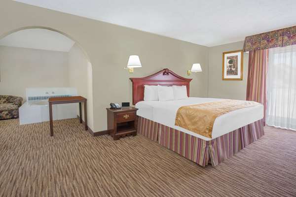Suite - Days Inn & Suites Red Rock Gallup