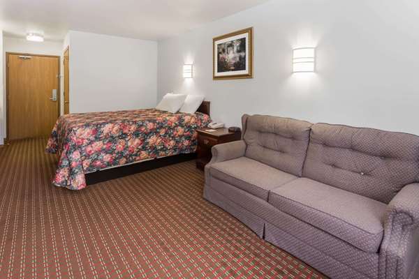  - Days Inn Stoughton