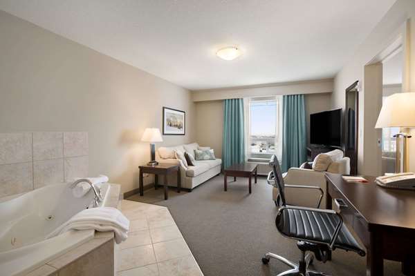 Suite - Ramada Hotel Emerald Park