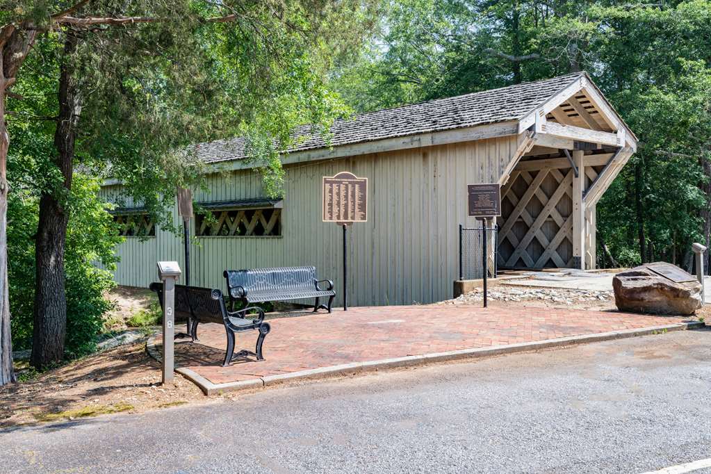 Baymont by Wyndham Commerce GA Near Tanger Outlets Mall - Tap to explore photos