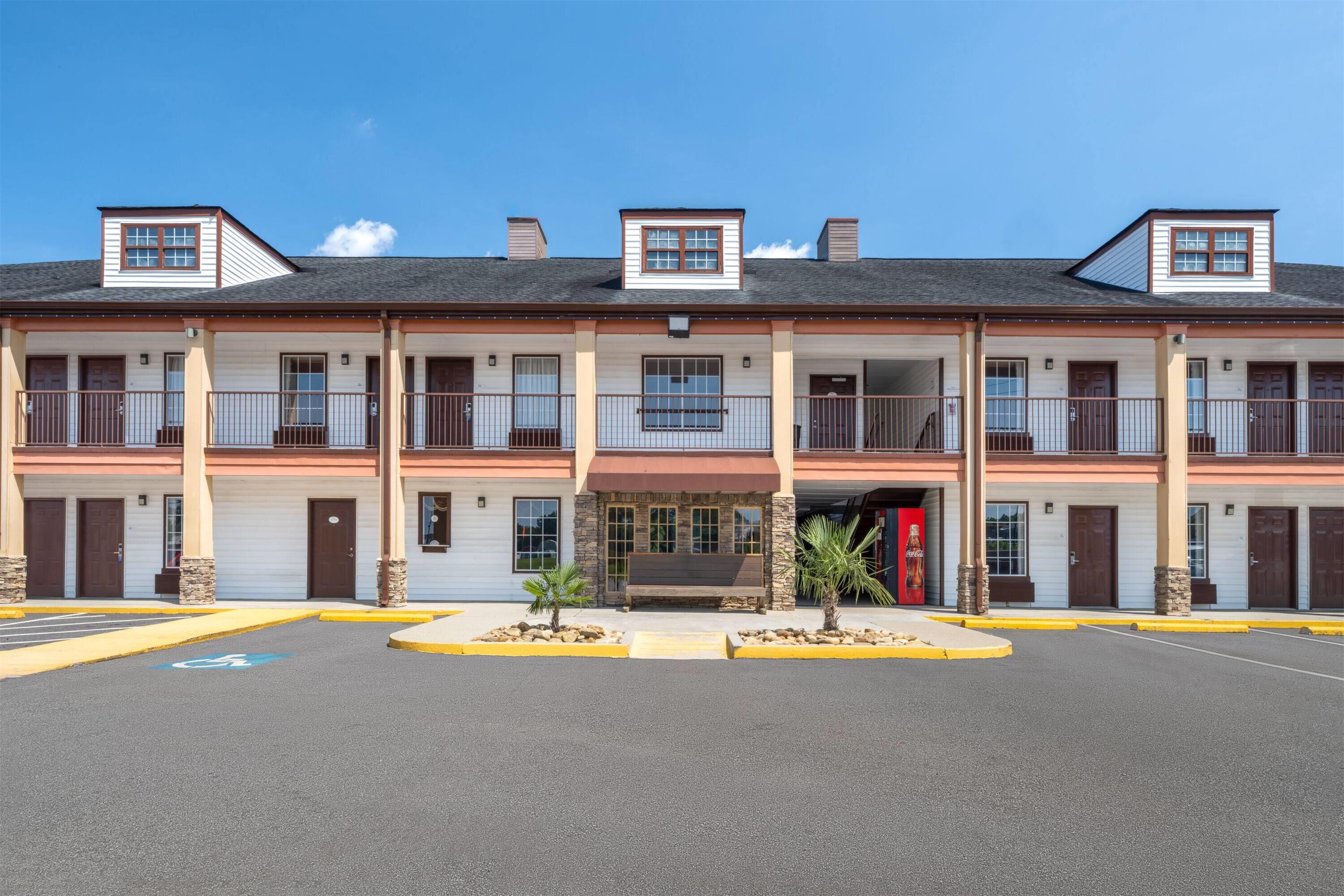 Exterior | Baymont by Wyndham Commerce GA Near Tanger Outlets Mall