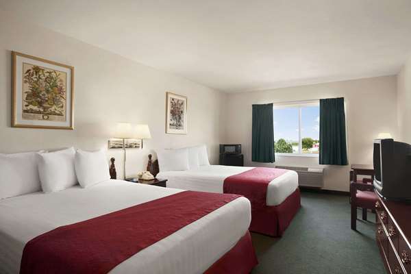  - Days Inn & Suites Romeoville - I-55, Exit 263