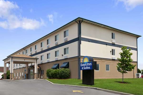 Exterior view - Days Inn & Suites Romeoville - I-55, Exit 263
