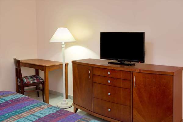  - Knights Inn Hallandale Beach