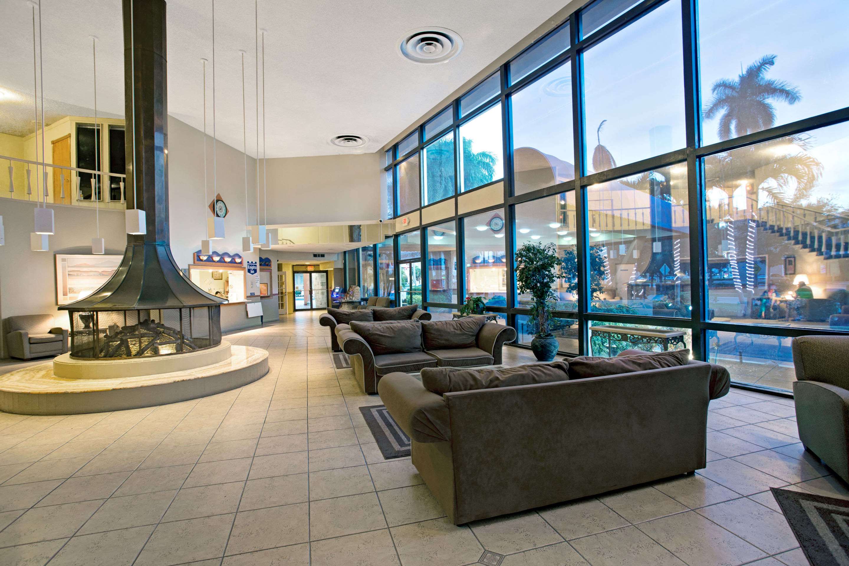 Lobby view | Knights Inn Hallandale