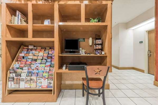 Conference Area - Super 8 Motel Downtown Fort Worth