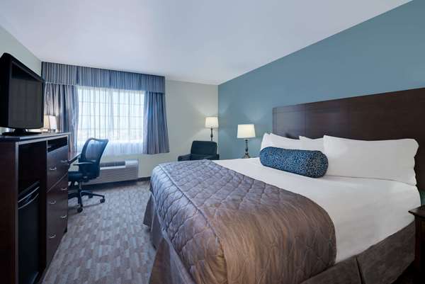  - Baymont Inn & Suites Minot