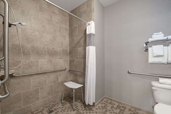  - Baymont Inn & Suites Minot