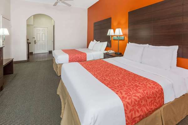  - Days Inn & Suites Pasadena