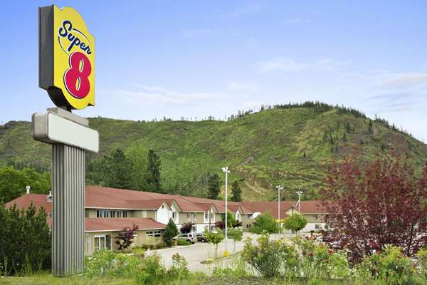 Exterior view - Super 8 Motel West Kelowna
