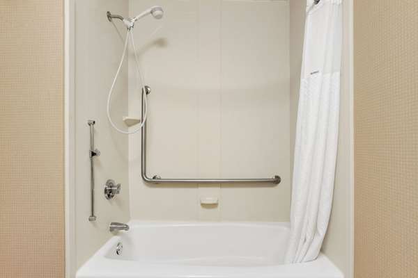  - Howard Johnson Inn Greensboro - I-40, Exit 217