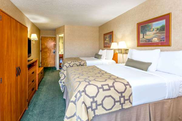  - Baymont Inn & Suites East Amarillo - I-40, Exit 71