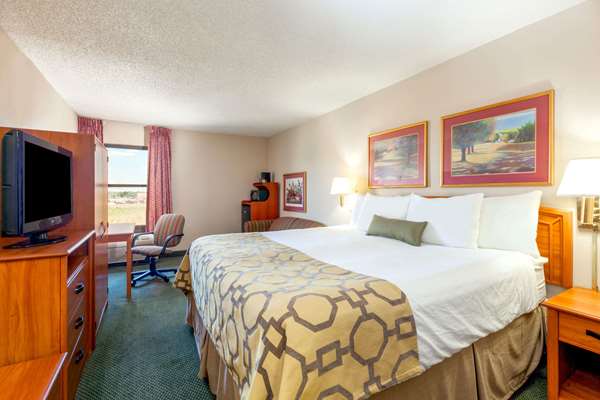  - Baymont Inn & Suites East Amarillo - I-40, Exit 71