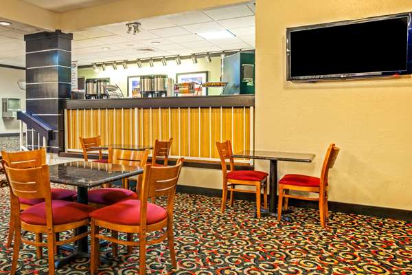  - Baymont Inn & Suites East Amarillo - I-40, Exit 71