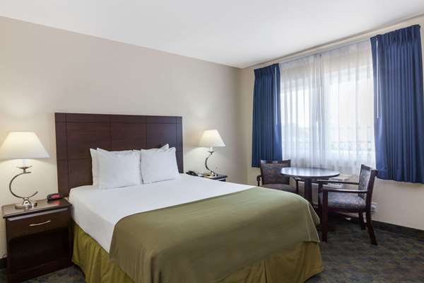  - Days Inn Santa Maria