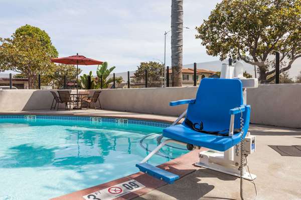 Pool - Days Inn Santa Maria