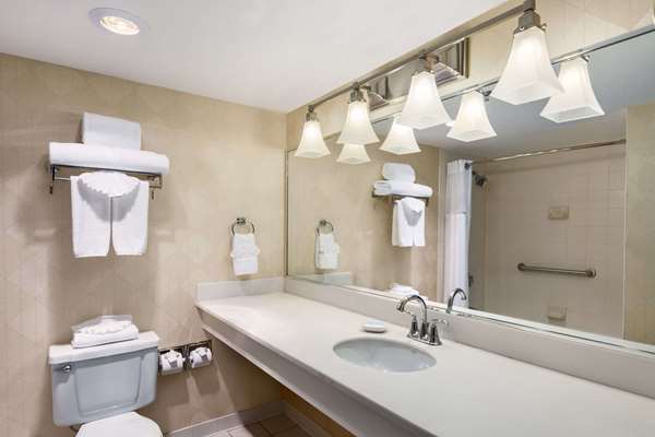  - Wyndham Garden Hotel North Farmers Branch