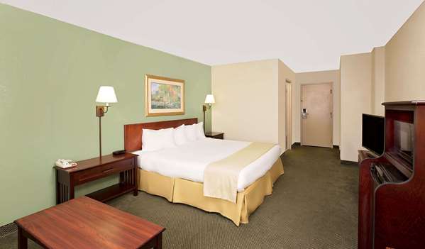  - Baymont Inn & Suites Keokuk