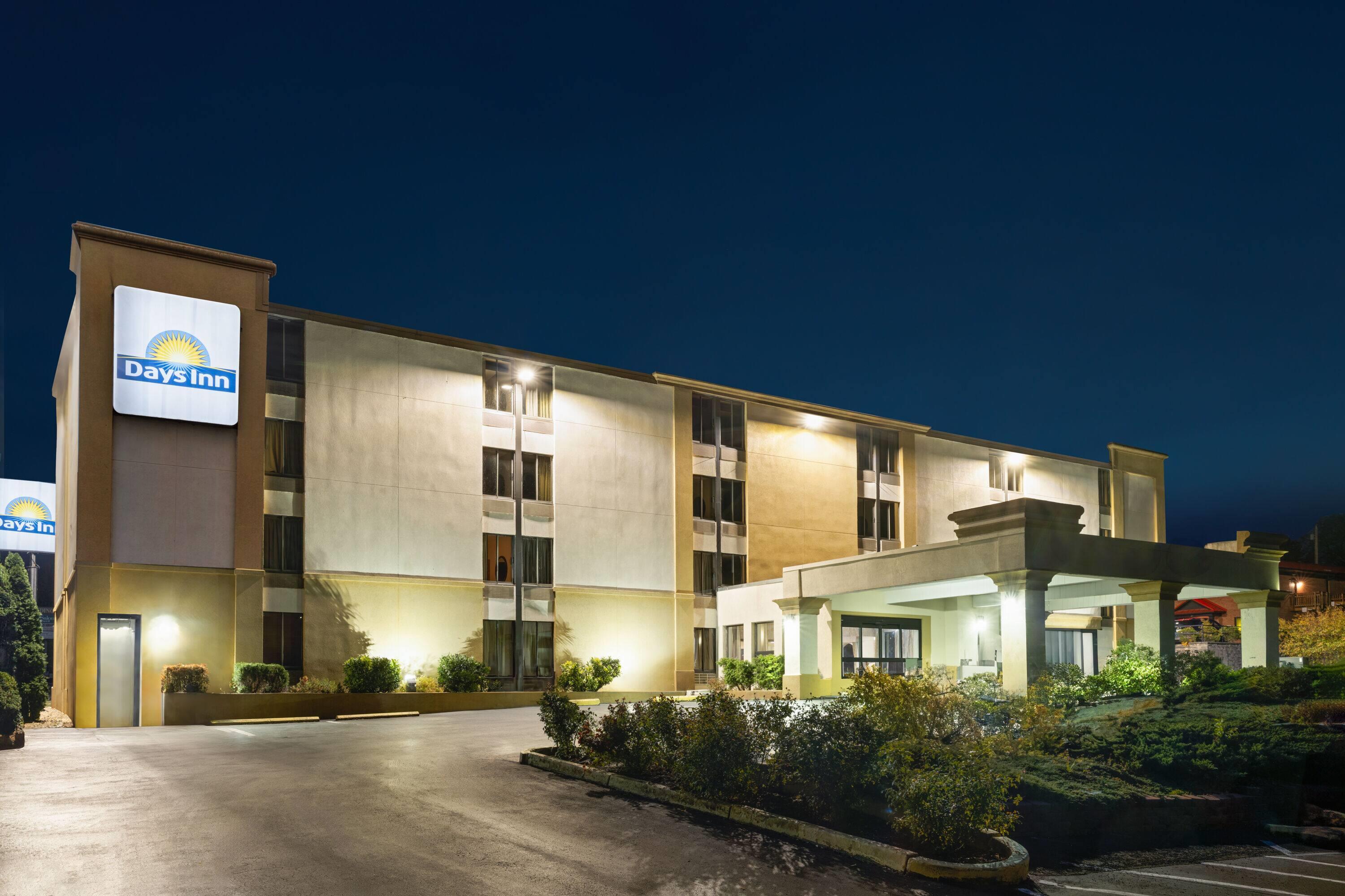 Exterior | Days Inn by Wyndham Hagerstown I-70