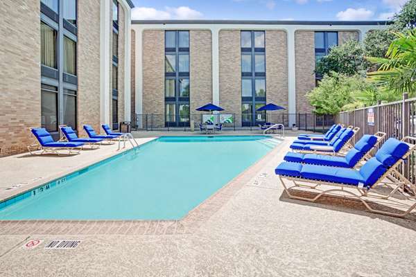 Pool - Wingate by Wyndham Hotel Richardson